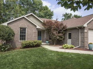 1988 Hidden Creek Rd, Neenah, WI 54956