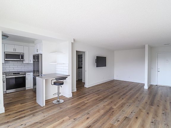 2nd image of 813 E Anapamu St APT 2E