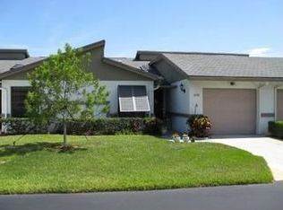 21 Ridgepointe Dr #B, Boynton Beach, FL 33435