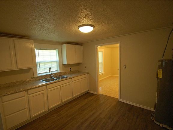 5th image of 2200 McKinley Ave