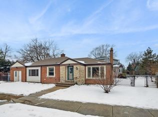 3350 W Maple St, Evergreen Park, IL 60805