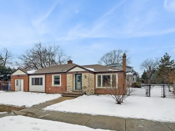 3350 W Maple St, Evergreen Park, IL 60805