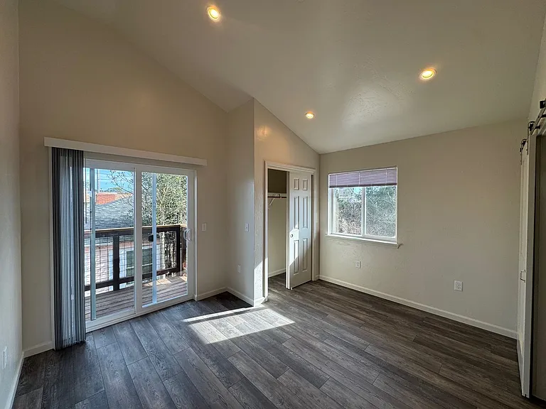 967 W Harris St — Photo 6