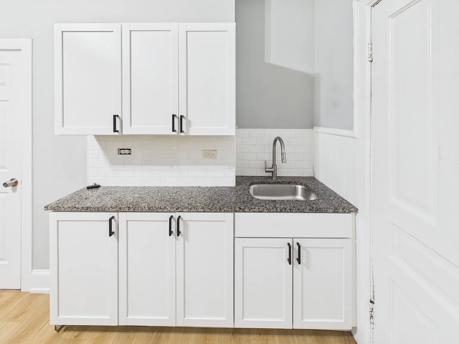 2 bed, 800 sqft, $1,695 — Photo 4