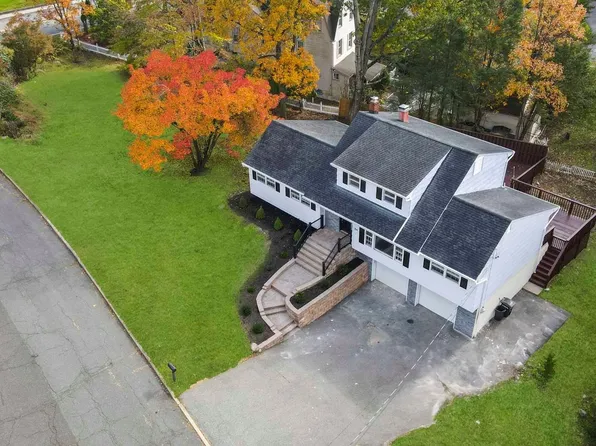 1 Bona Ct, Park Ridge, NJ 07656