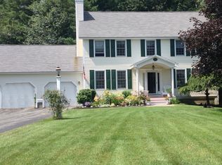 4 Hyacinth Dr, Westford, MA 01886
