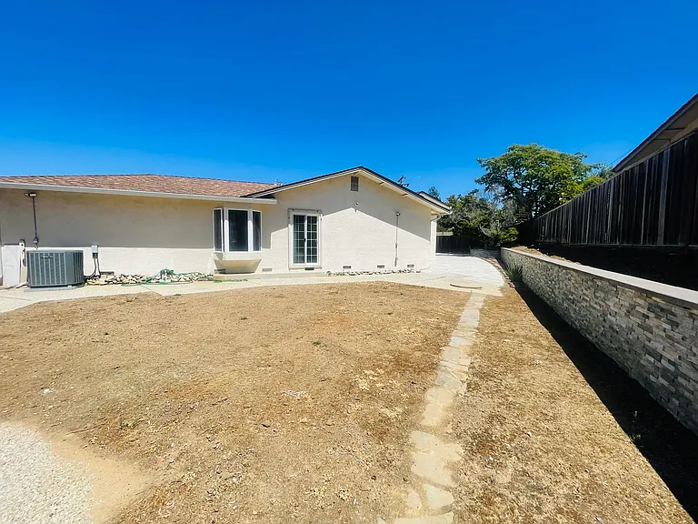 1150 Stafford Dr — Photo 43