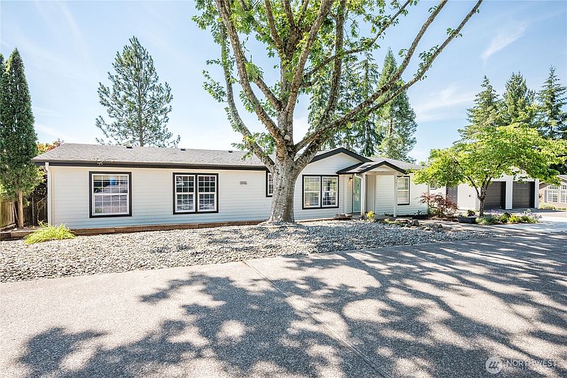 2nd image of 105 Robin Court