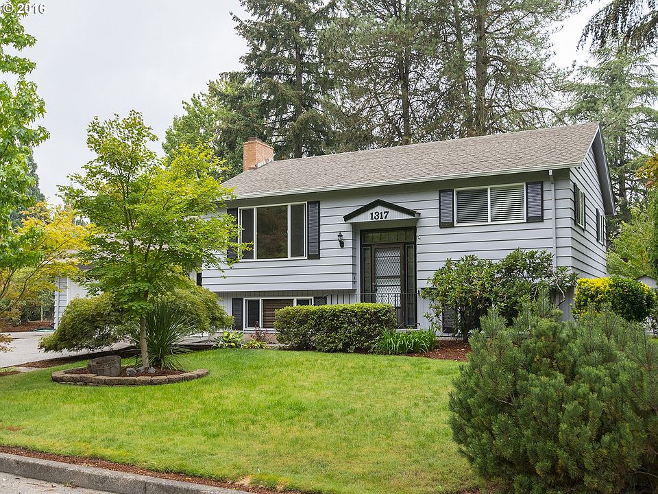 1st image of 1317 SE 37th Ave