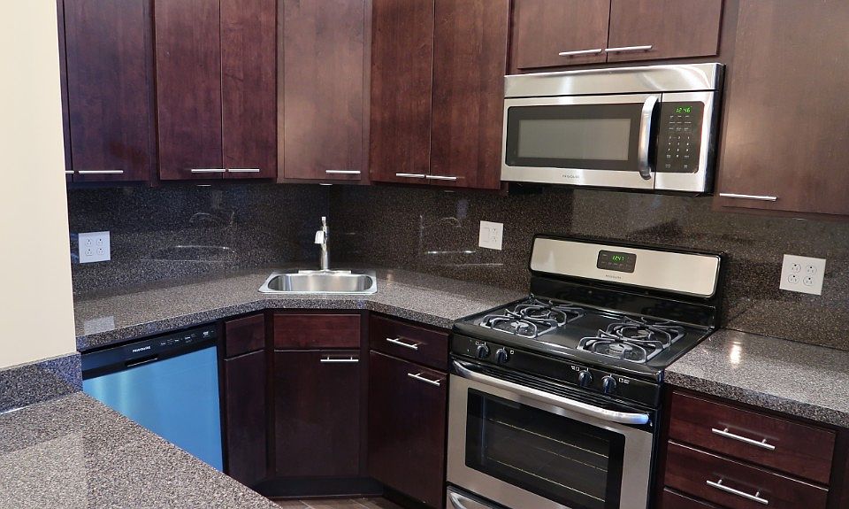 1st image of 1353 N Ashland Ave APT 1D