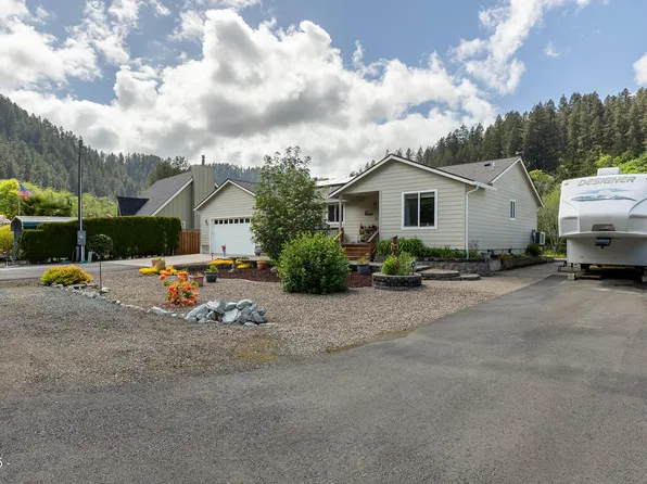 440 E Evans Dr, Tidewater, OR 97390