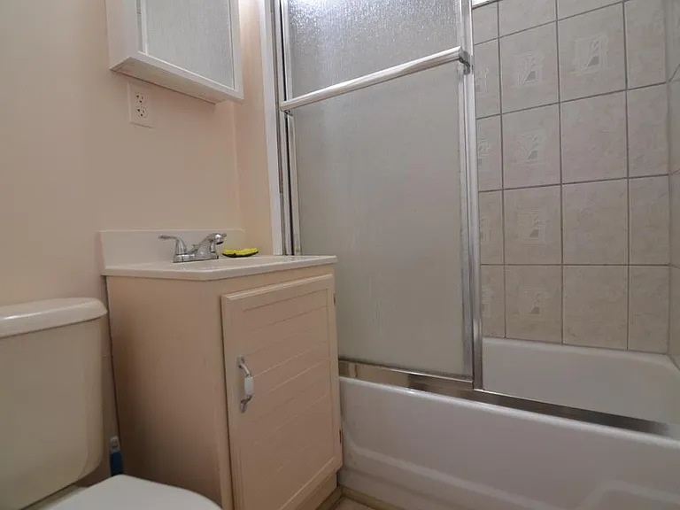 12 Wentworth St #1 — Photo 3
