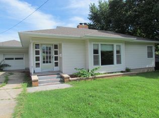 601 W Washington St, Marshfield, MO 65706