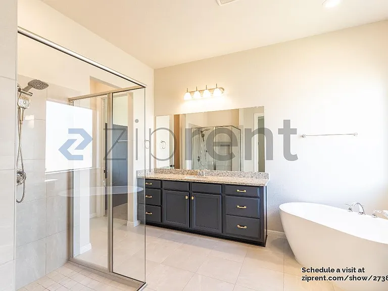 7601 Paruline Dr — Photo 10