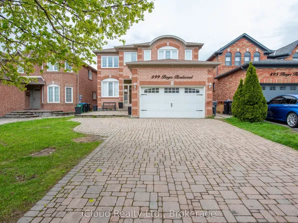 899 Boyer Blvd, Mississauga, ON L5V 1Y1