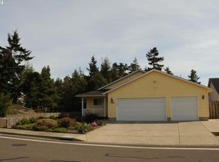 1988 35th St, Florence, OR 97439