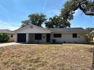 233 Robin Hood Trl, San Angelo, TX 76901