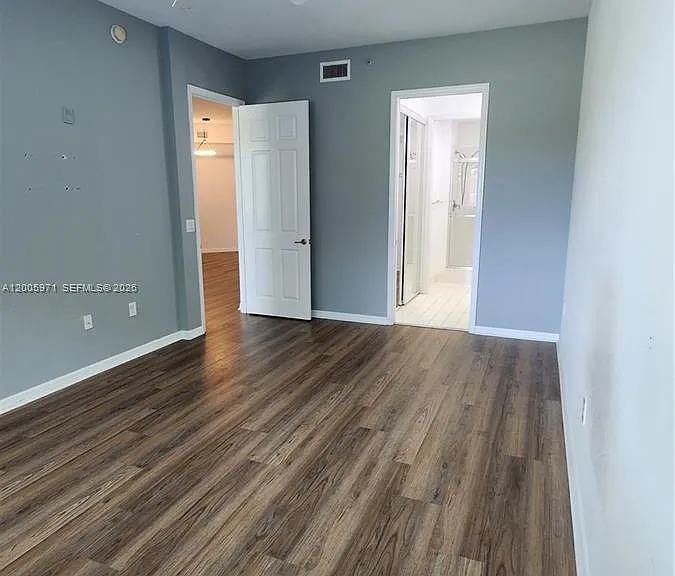 3600 Oaks Clubhouse Dr #206 — Photo 40