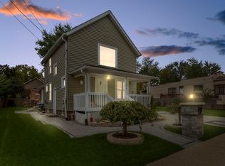 516 Rosewood Ave, Aurora, IL 60505