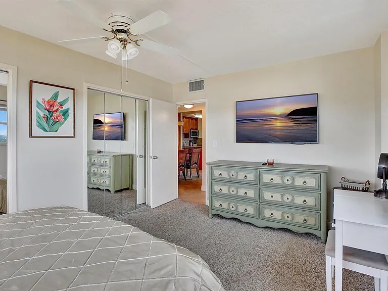 2555 NE 11th St #Penthouse 09 — Photo 19