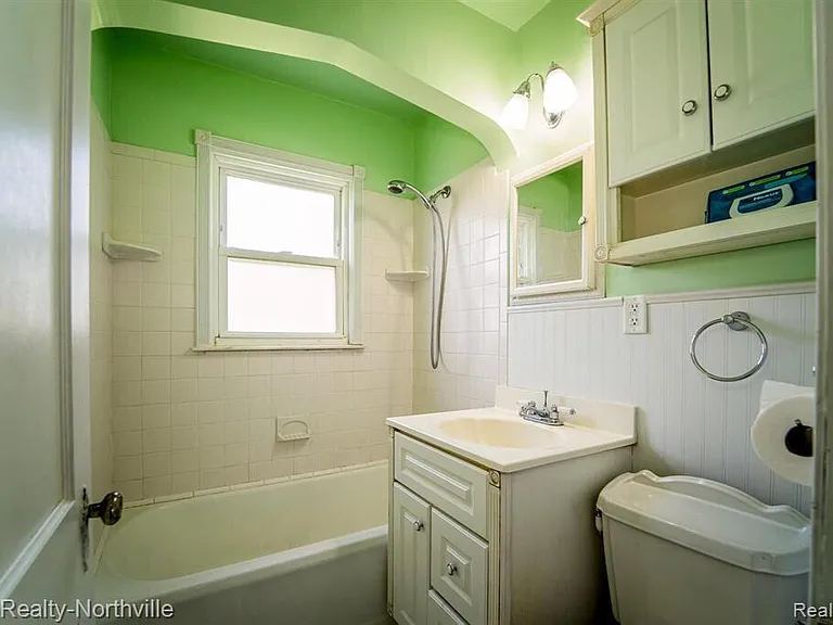 17405 Anne Ave — Photo 9