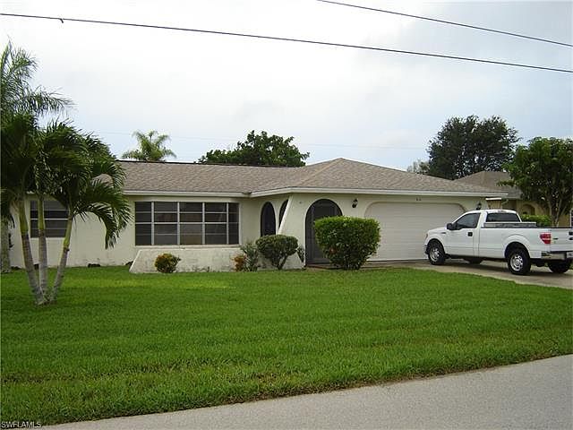 1st image of 614 SE 34th Ter