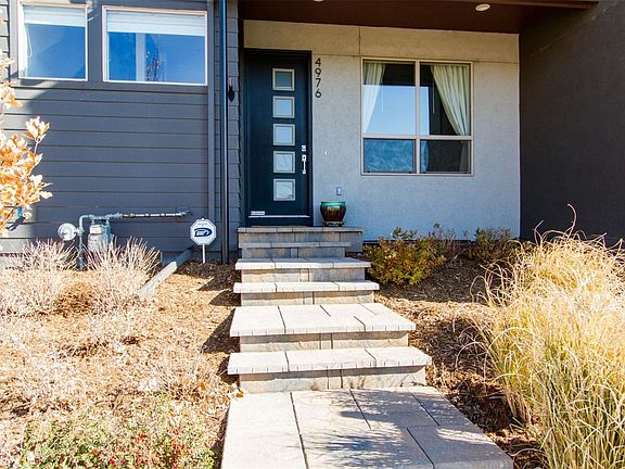 3rd image of 4976 Valentia Ct