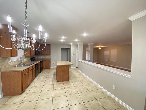 4th image of 10608 Colfax Dr
