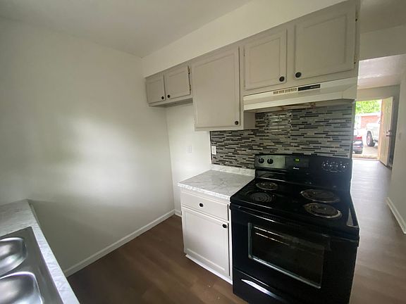 5th image of 104 E Center St #104C
