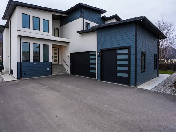 474 Snowsell St N, Kelowna, BC V1V 2C7