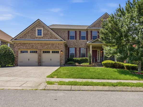 410 Valley Spring Dr, Mount Juliet, TN 37122