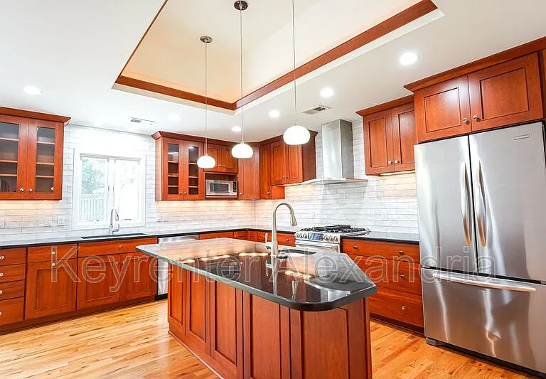 906 Neal Dr — Photo 14