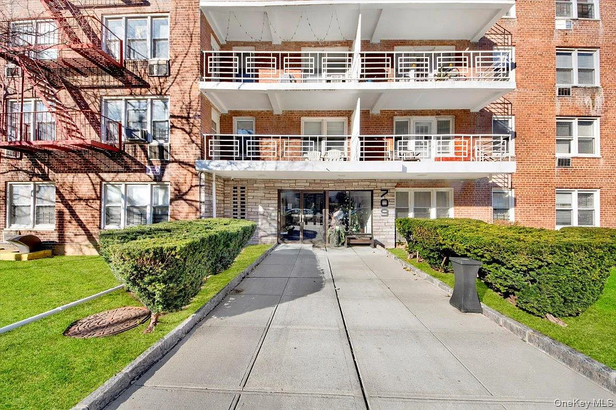 709 Warburton Avenue #6E photo 1