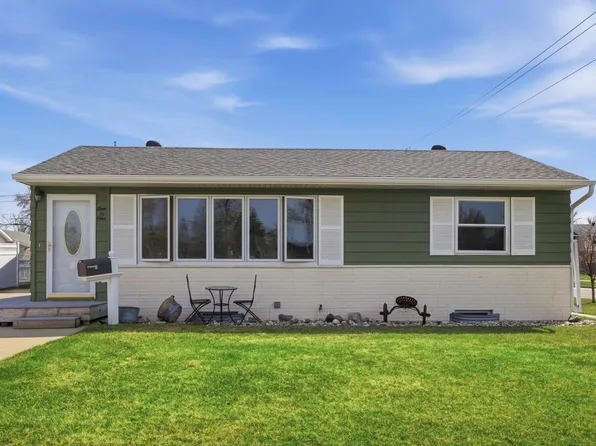 101 7th Ave E, West Fargo, ND 58078