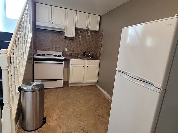 4th image of 471 Winchester Ave