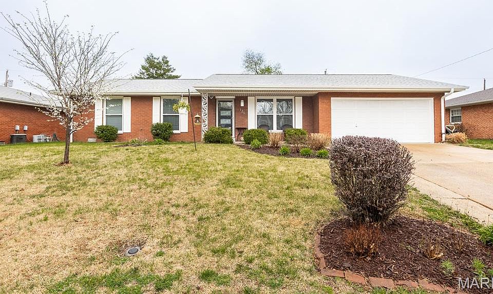 1st image of 128 Stacy Dr