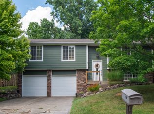 6118 Thrushwood Cir, Indianapolis, IN
