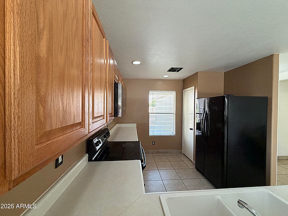 4th image of 2026 S LAWTHER Drive