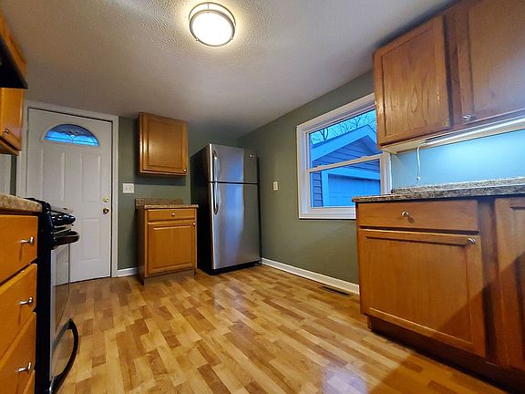 5th image of 57581 Frances Ave