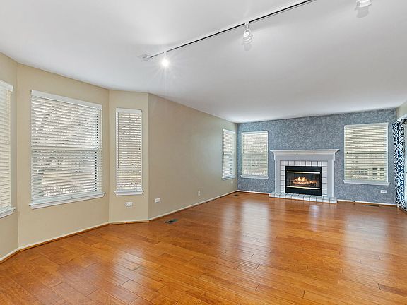 4th image of 500 Pembrook Ct S