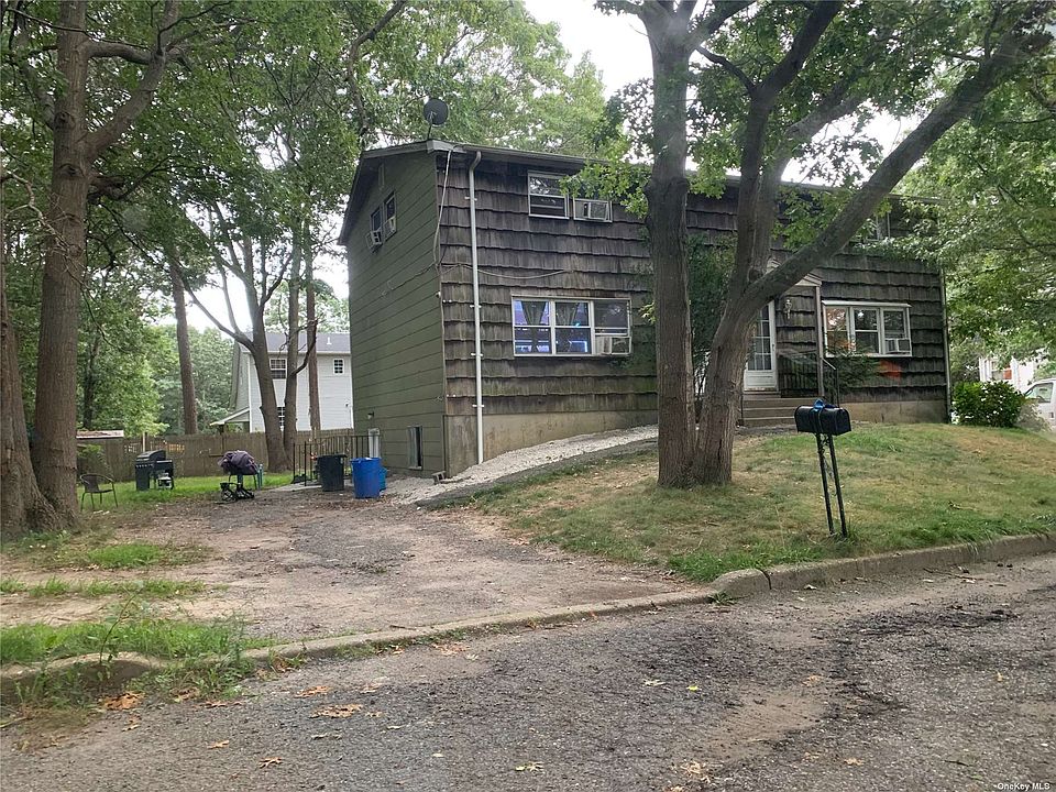 2nd image of 6 Schiller St
