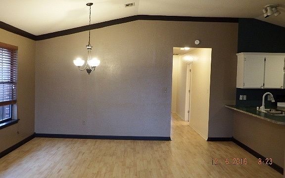 4th image of 3911 SW Pecan Pl