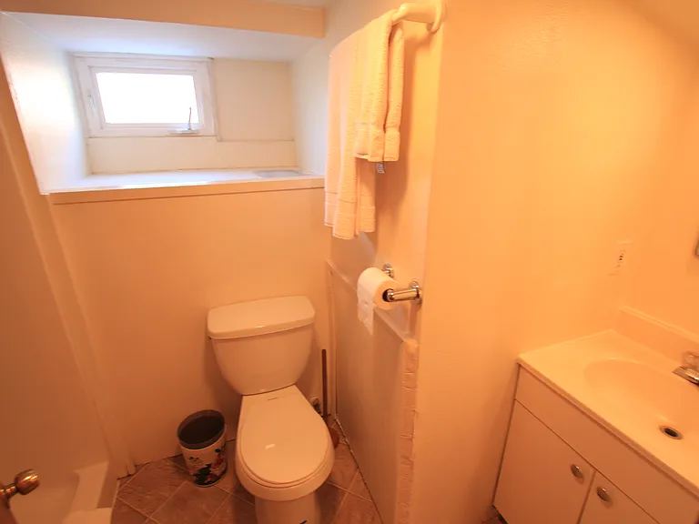 7930 Wallingford Ave N — Photo 7