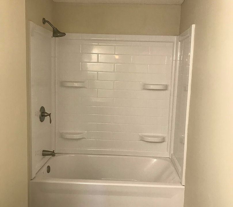 1st image of 2100 Elliot Ave S #2