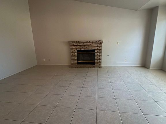 4th image of 822 E Avenue J6
