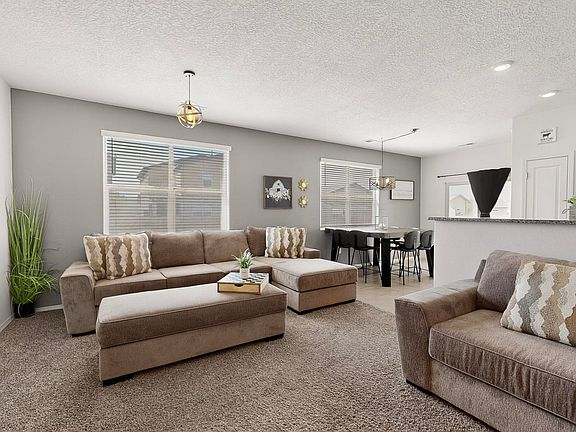 5th image of 2280 Solara Loop NE