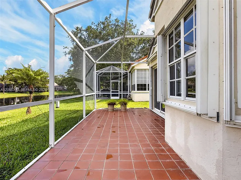 1520 Seabay Rd — Photo 29