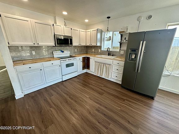 5th image of 4671 Early Spring St