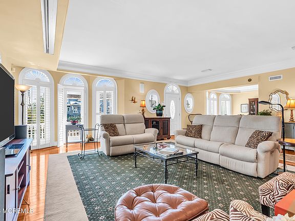 4th image of 1713 Beacon Lane
