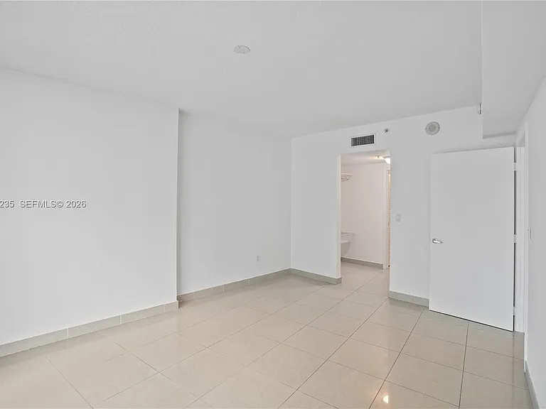 1750 N Bayshore Dr #2804 — Photo 14